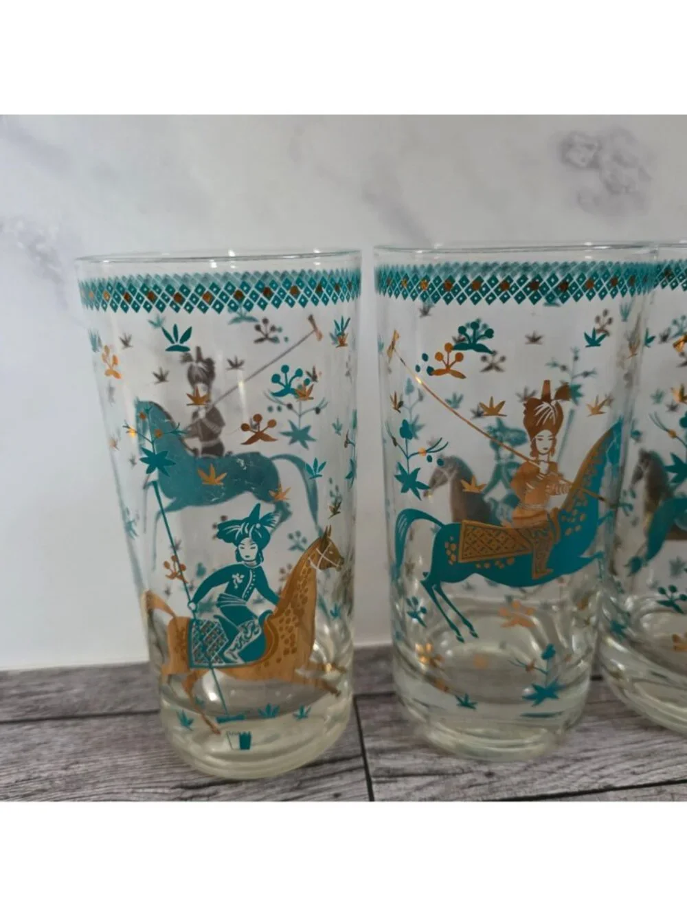 Set Of 4 Vintage Tall Glasses Medieval Knight Horse Design - Gold & Teal Accents